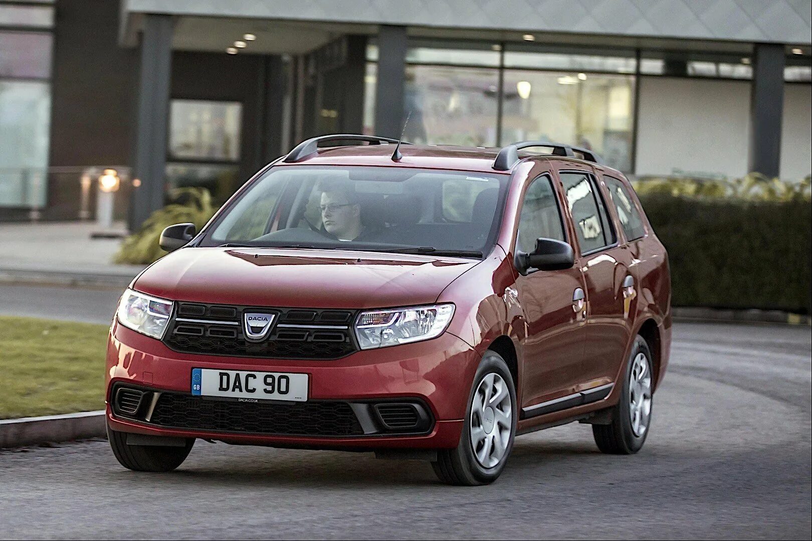 Дачия логан мсв. Рено логан мсв. dacia logan 2025. машина dacia renault logan mcv.
