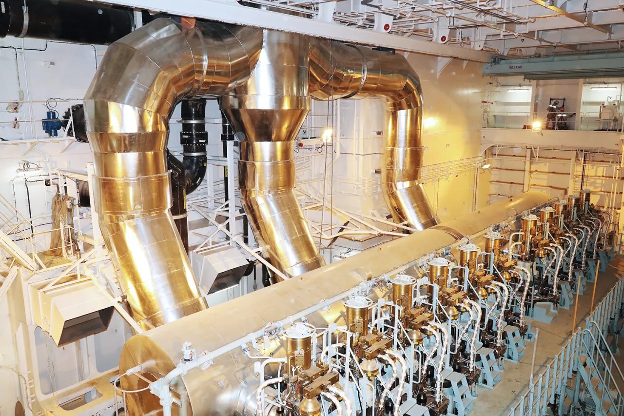 Engine room. Машинное отделение корабля. Neptune vessel машинное отделение. Wonder of seas машинное отделение. Main engine room.