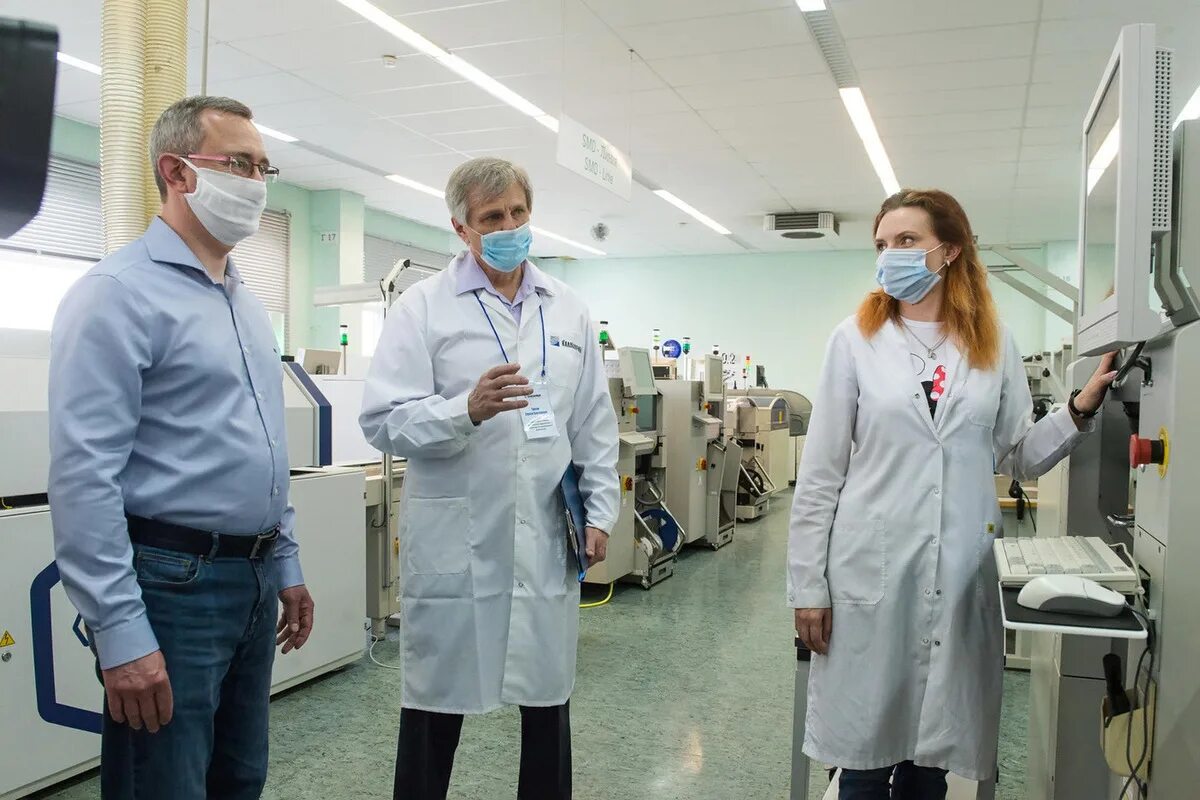 Калуга калужанин медицинский. Калугаприбор калуга. калугаприбор мовтян. шапша калугаприбор.