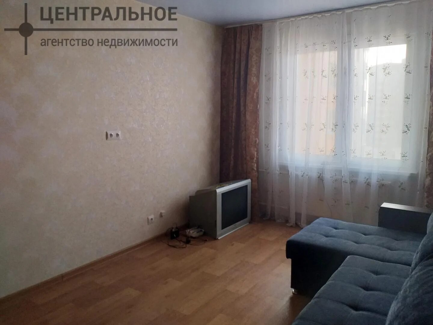 1 комнатная квартиру мжк тамбове. Квартиры красногвардейский район. 1 комнатная квартира вторичка красногвардейский. Кв 2 комнатные москва. 1 комнатная квартира вторичка красногвардейский.