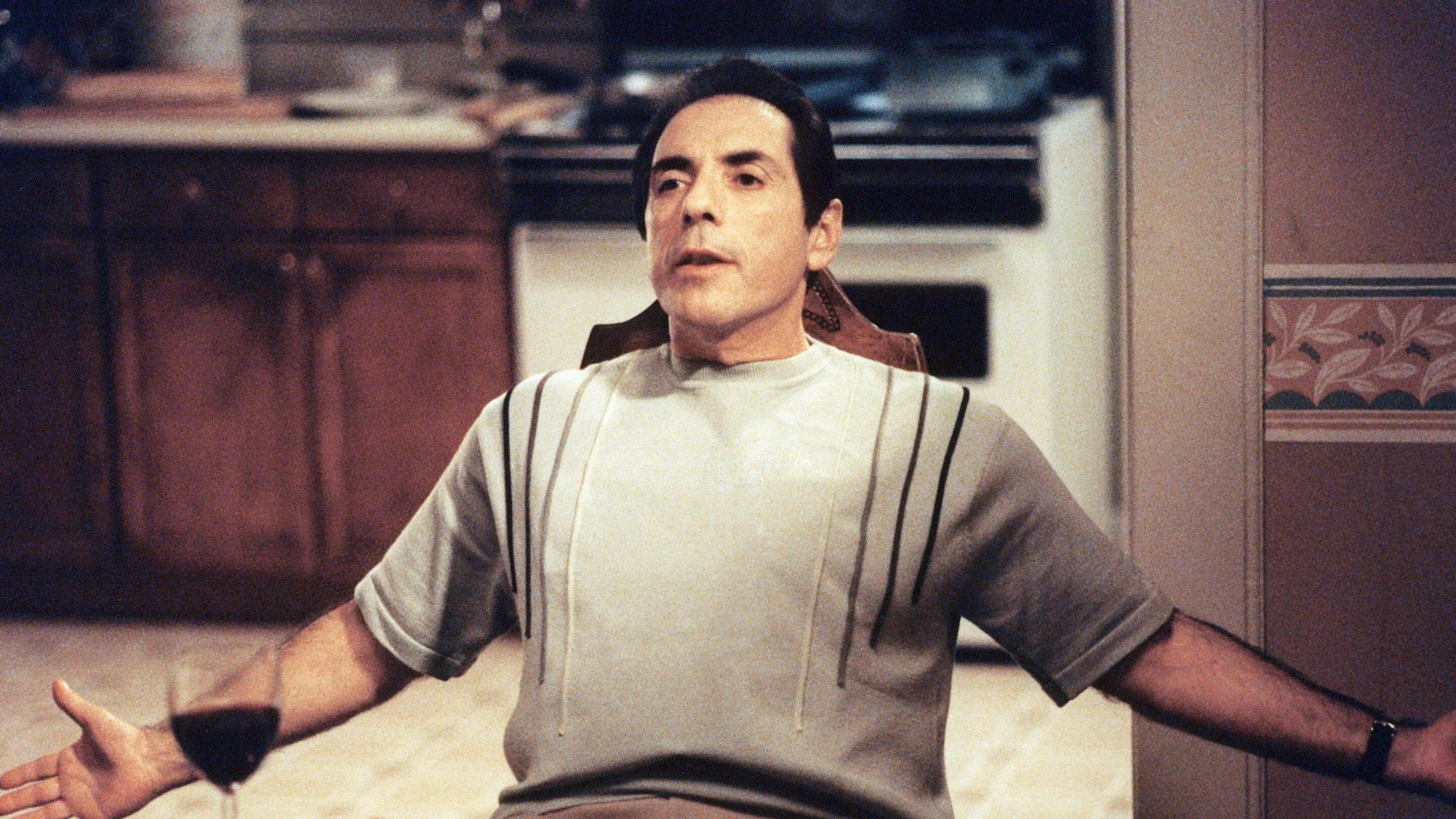 Тони сопрано гиф. Фил леотардо сопрано. Сопрано 12. Джулианна маргулис сопрано. Сопрано джулианна скифф.