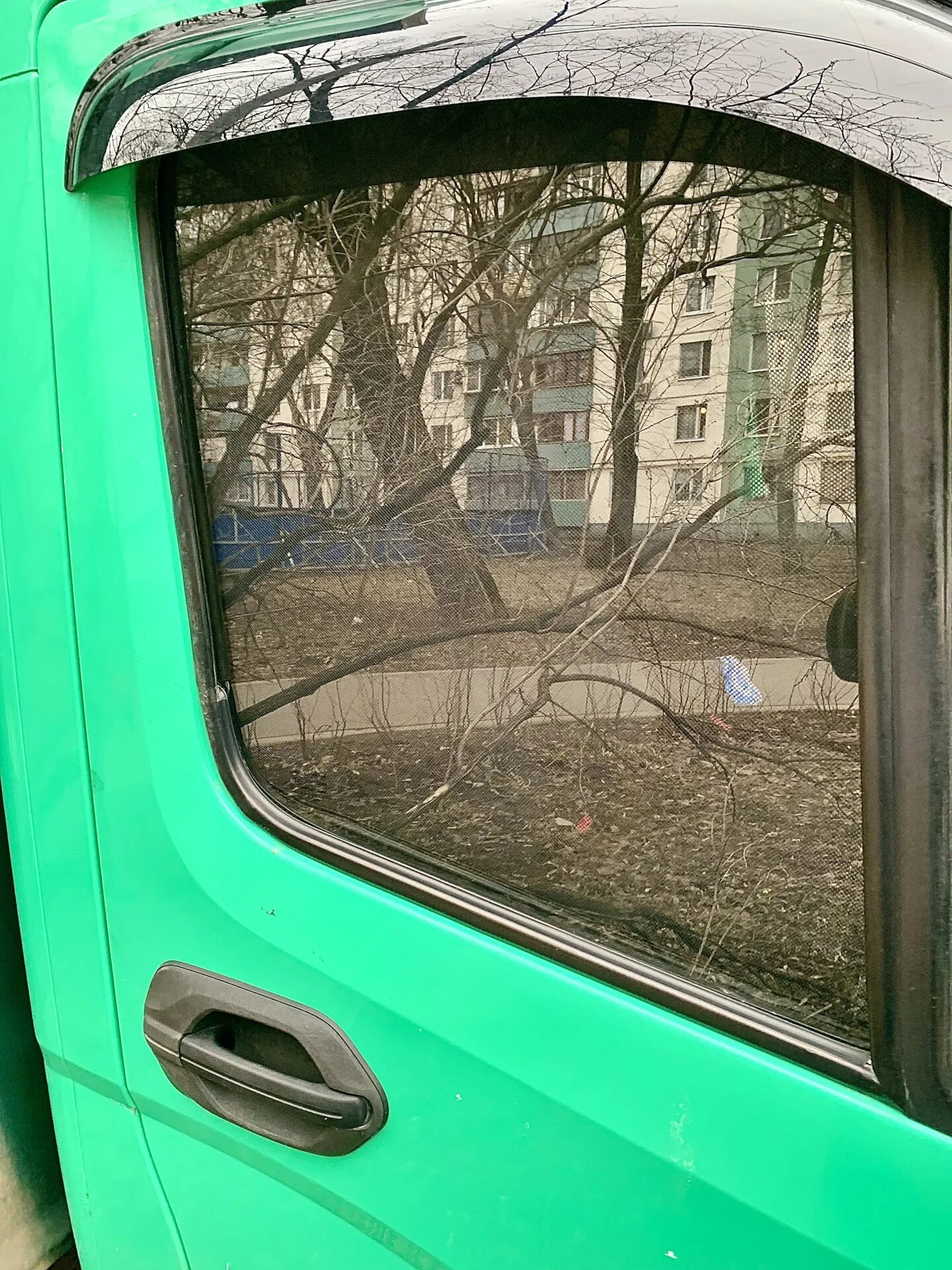 Как установить иранскую тонировку