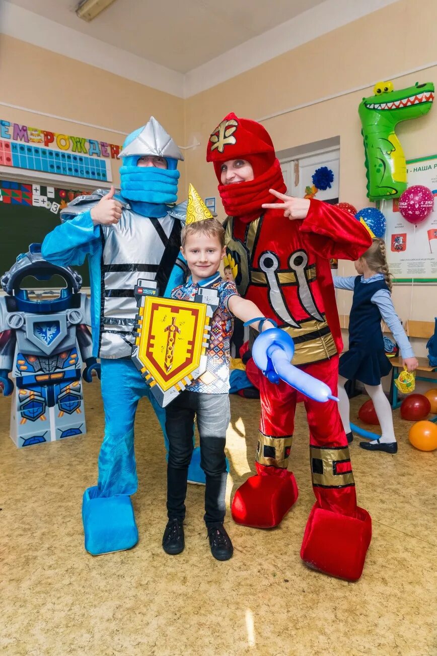 Аниматор на 10 мальчику. Аниматоры супергерои. Аниматор для мальчика 7 лет. Аниматоры на день рождения ребенка спб. Арчи шоу.