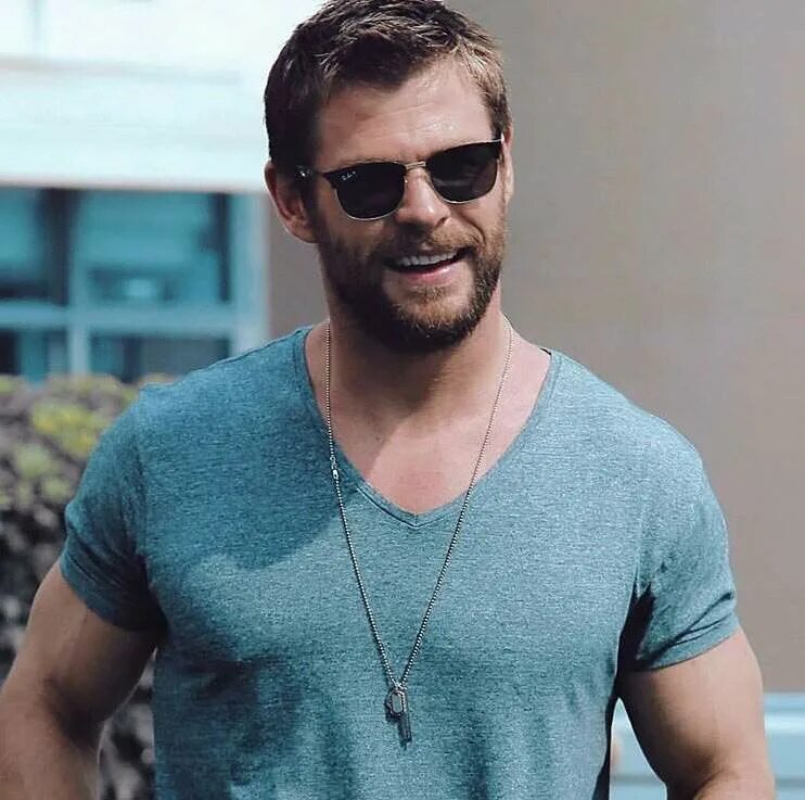 мариано ди вайо 2023. модные кожаные куртки мужские 2023. модные мужские кожаные куртки 2022. стрижки мужские стильные. мариано ди вайо с бородой.