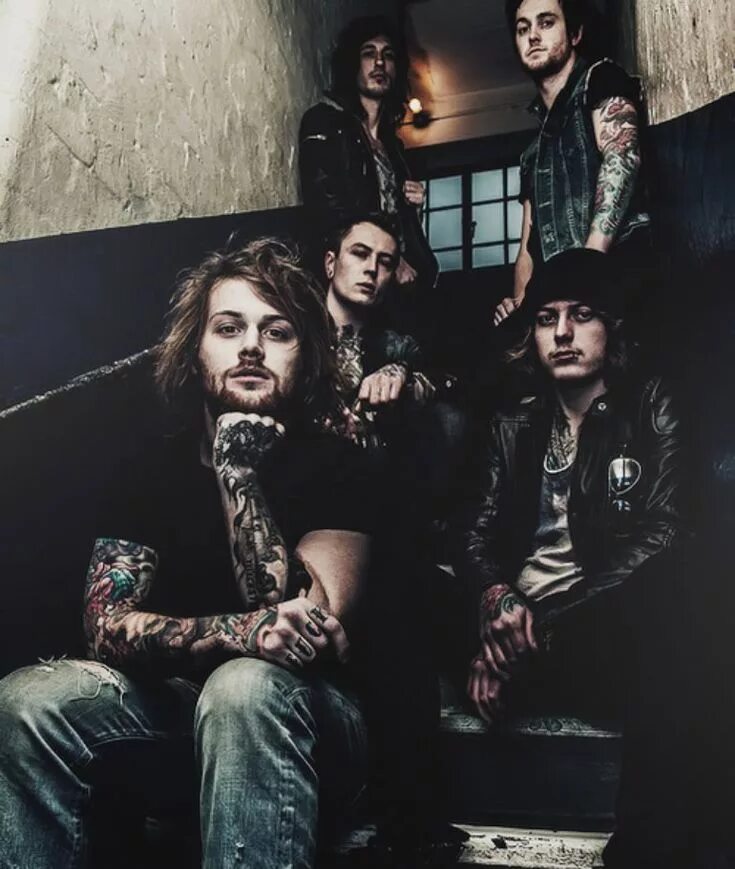 Expect asking. Группа asking Alexandria. Бен Брюс asking Alexandria 2022. Состав группы аскинг Александрия. Группа asking Alexandria 2020.