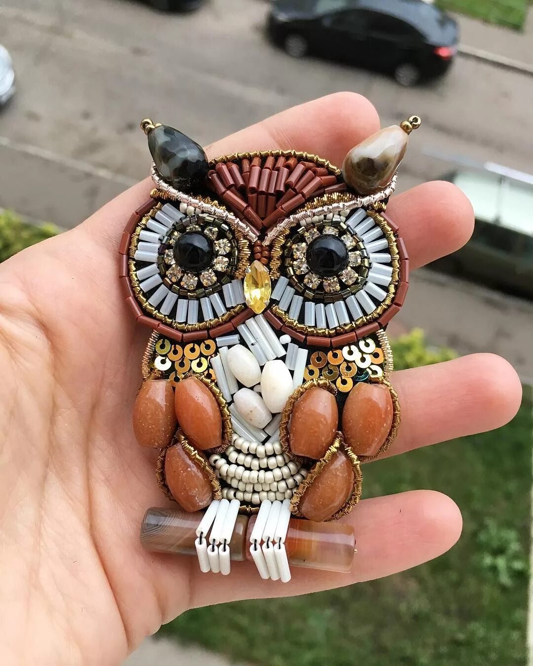 Сова ручной работы. Авторские игрушки. Сова бисером брошь. Брошь сова санлайт. Брошь сова.
