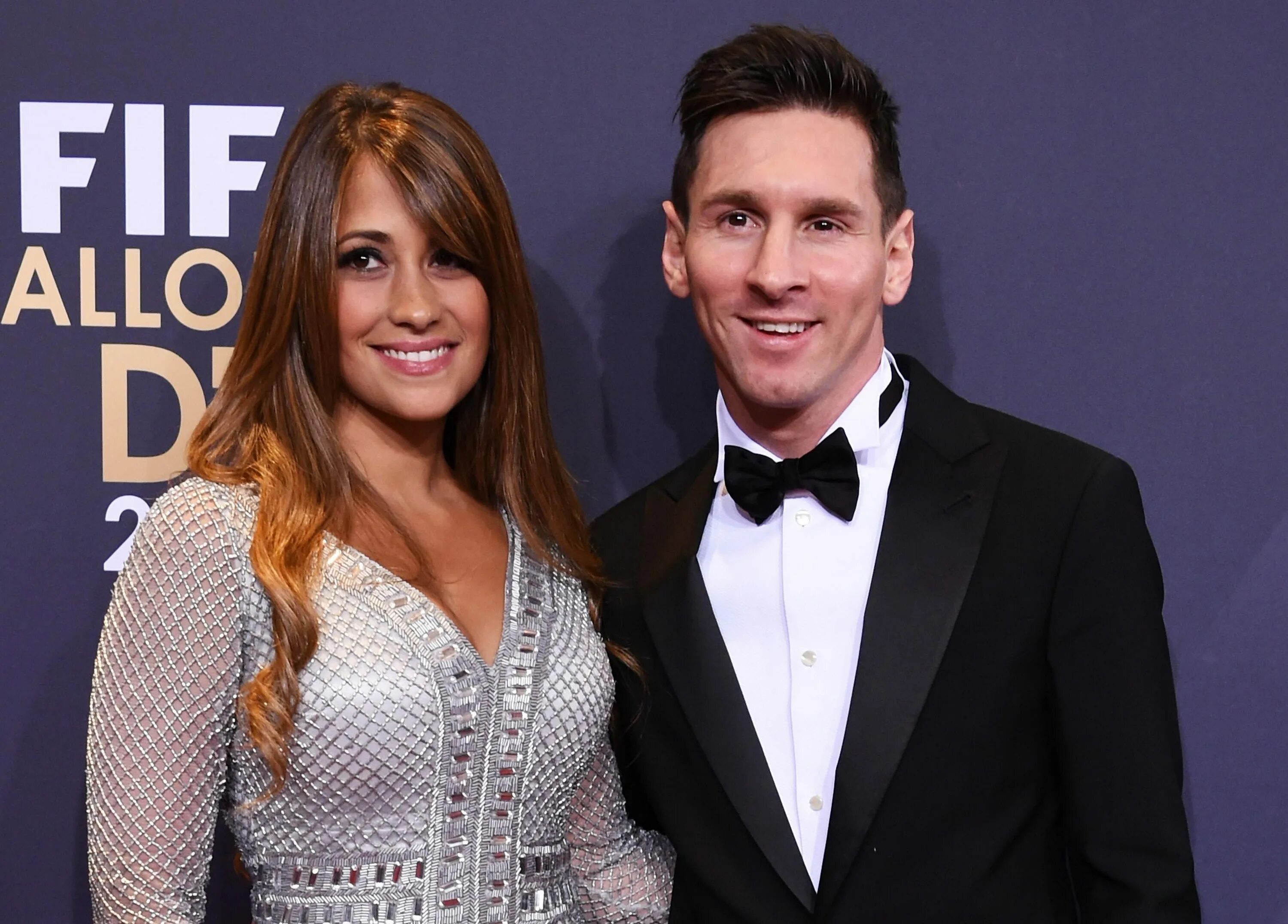 Антонелла Рокуццо и Месси. Lionel Messi Антонелла Рокуццо. Лионель Месси и Антонелла Рокуццо. Лионель месси жена