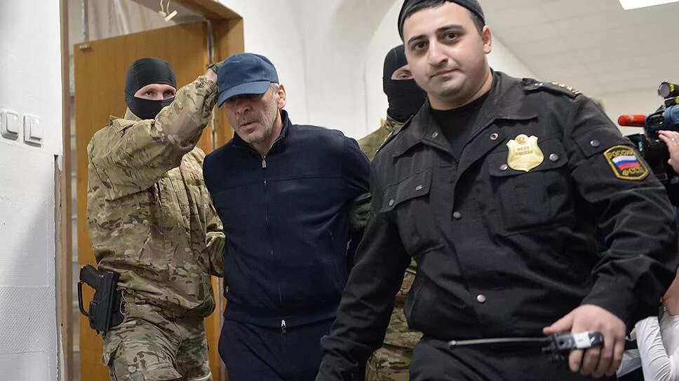 Шахабас шахов гамидов арест. Абдусамад гамидов задержание. Министр шахов дагестан. Абдусамад гамидов задержание. Задержание чиновников в дагестане.