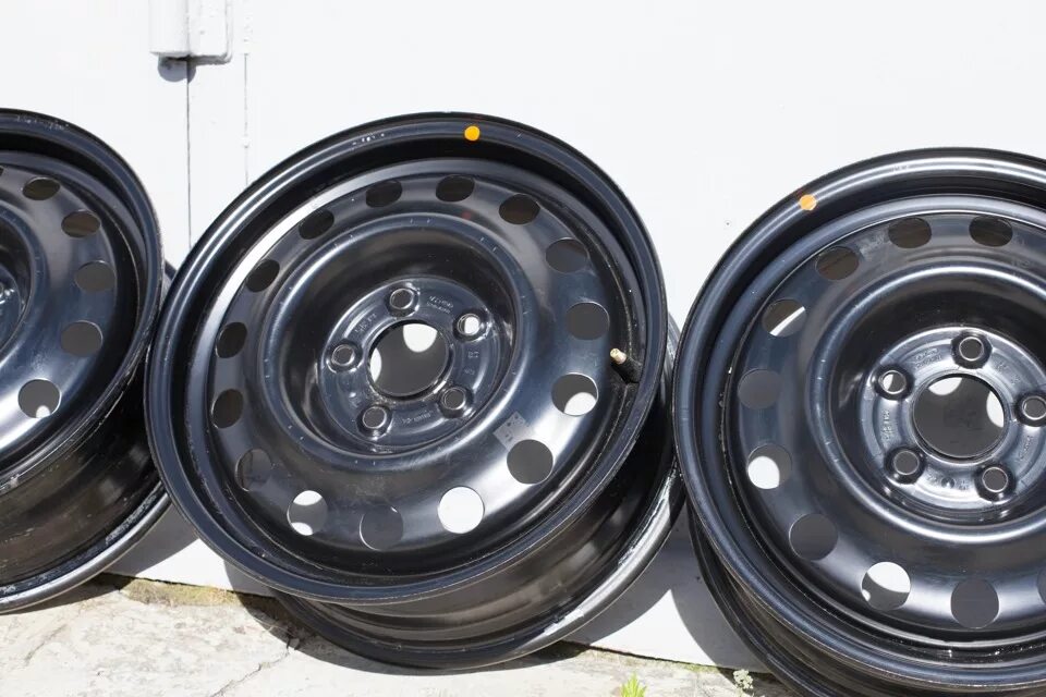 Диски 15 радиус казань. Штампы Toyota r15 5x114.3. Штампы Kia 5x114,3 к15. Штампованные диски r16 для кия СИД. Диск штампованный r16 Kia Cerato.