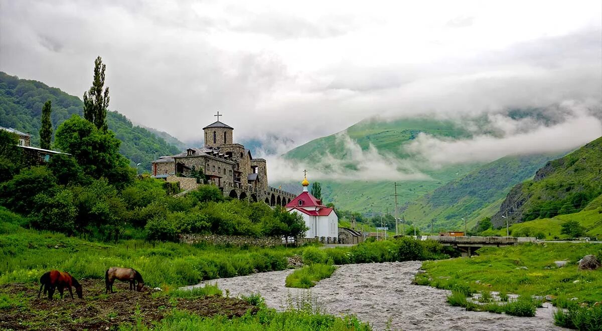 Окрестности северного. Владикавказ Куртатинское ущелье. Куртатинское ущелье Фиагдон. Куртатинское ущелье Кавказ. Куртатинское ущелье — Алания Осетия.