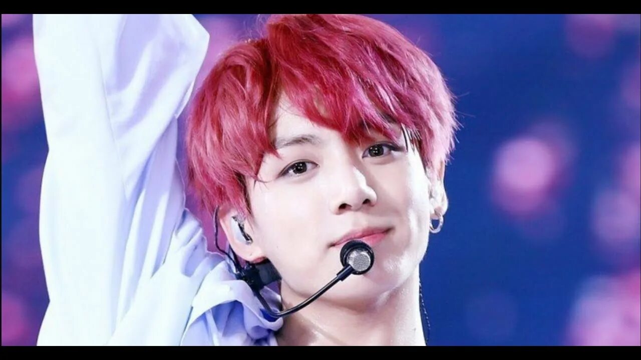 Чимин с красными волосами. Тэхен с красными волосами. Kim taehyung red. Тэхён и вишенка. Красный тэхен 2018.