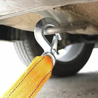 Как правильно буксировать автомобиль на тросу
