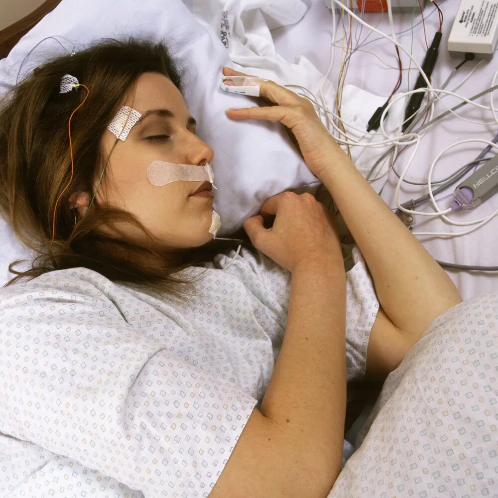 Бессонница мужчина. Инсомния фото. Нарушение сна. Специалист бессонница. Инсомния фото.