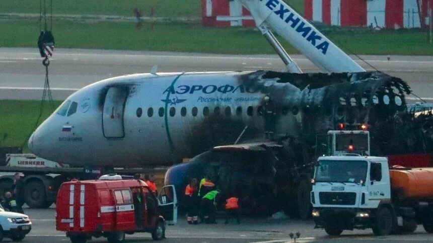 Суперджета в шереметьево в мае. Катастрофа ssj 100 в шереметьеве. суперджет 100 шереметьево. авиакатастрофа ssj-100 в шереметьево. катастрофа суперджет 100 в шереметьево.