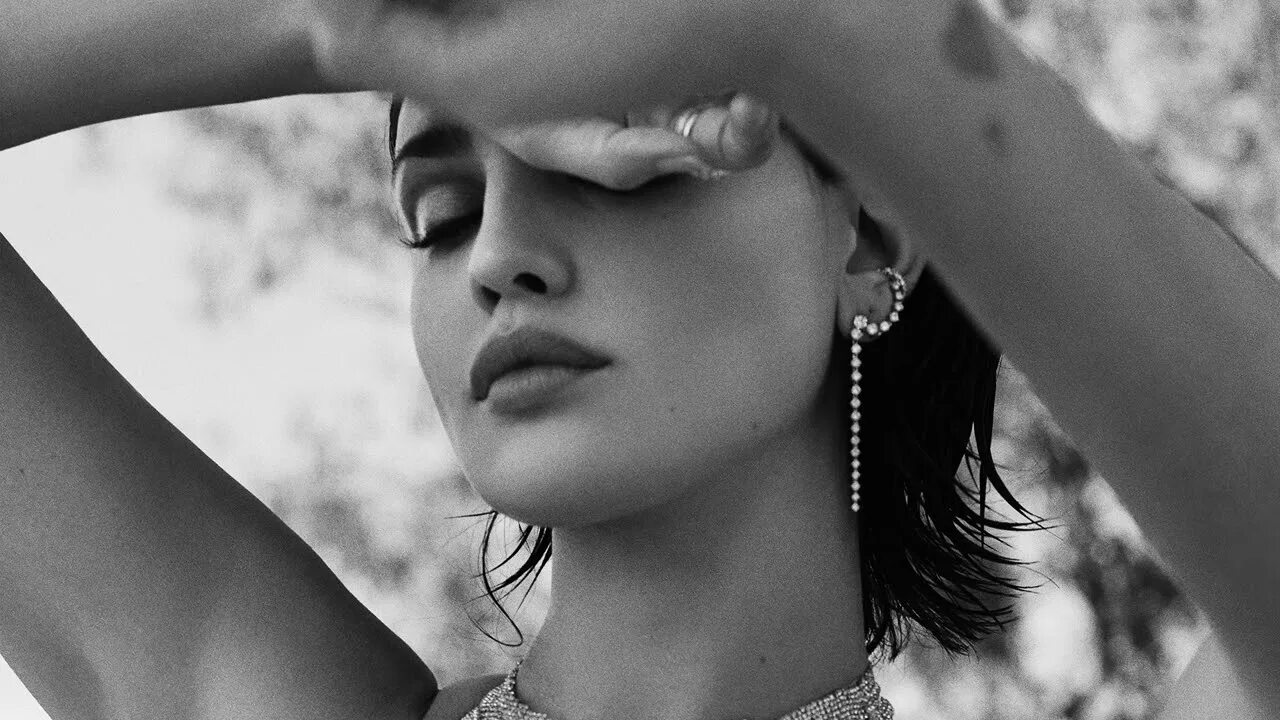 Ремикс umar keyn deceived. Pochill porque фото. eiza gonzalez. dndm pochill. umar keyn певица.