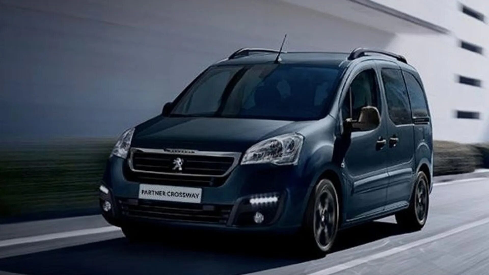 Peugeot partner 2021 грузовой. Пежо партнёр кроссвей 2022. Пежо партнер 2023. Пежо партнер 2021. Пежо партнер 2021.