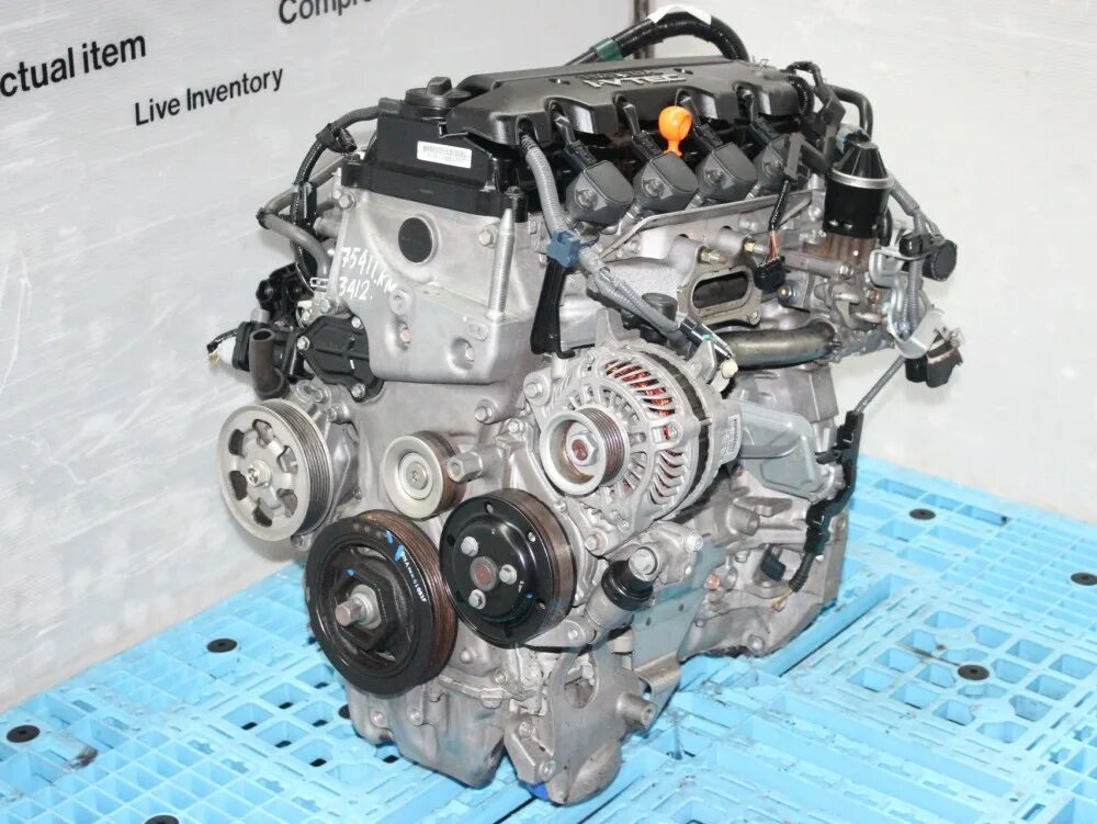 Двигатель Хонда r18a. Двигатель r18a1 Honda Civic. Honda Civic r18a2.