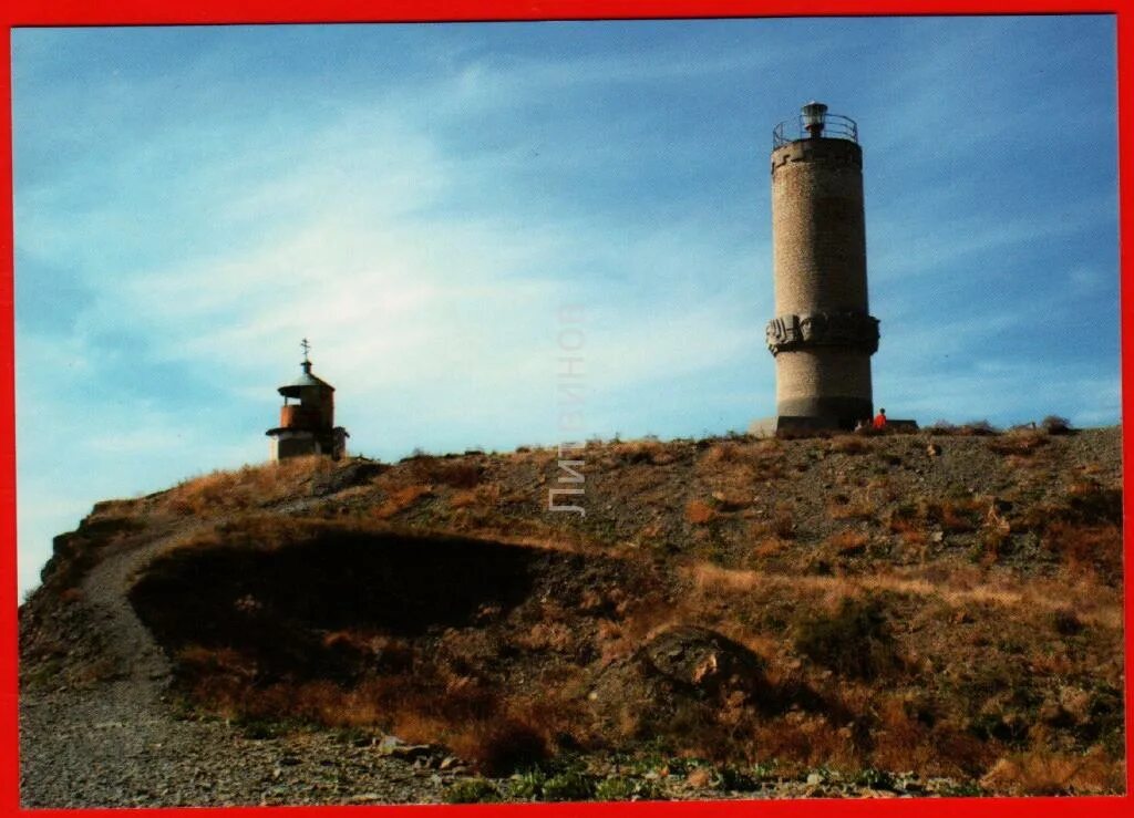 Большой утриш маяк и часовня. Маяк утриш анапа часовня. Утришский маяк анапа. Памятник маяк утриш. Памятник маяк утриш.