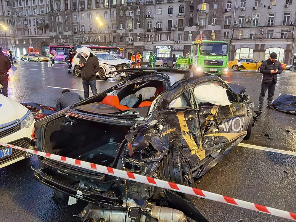 Муж погибшей в ДТП с машиной Собчак назвал смешной сумму компенсации - Москва 24