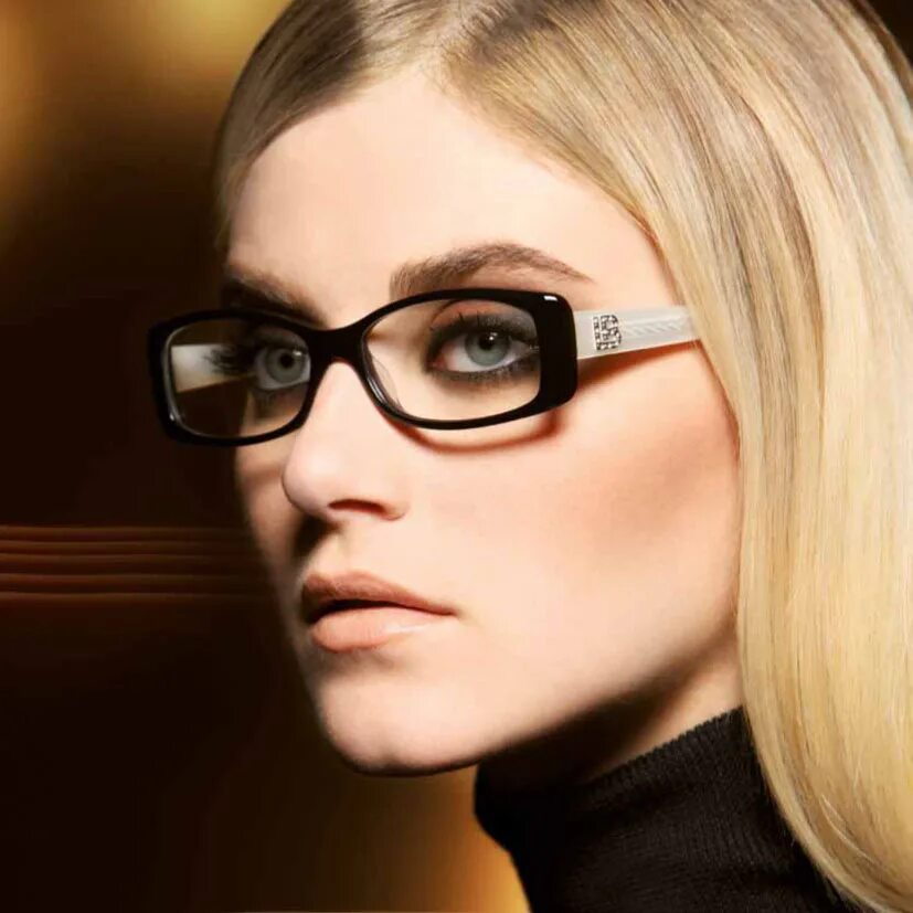 Оправа для очков это. Очки для зрения. Стильные очки для зрения. Стильные оправы. Женщины в очках для зрения.