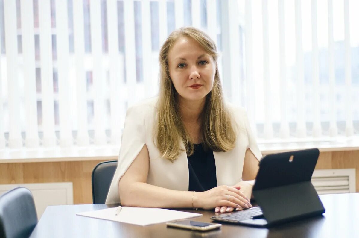 Мифи школа экономики преподаватель. Преподаватель экономики вакансии москва. Преподаватель экономики. Педагог экономики. Преподаватель экономических дисциплин.