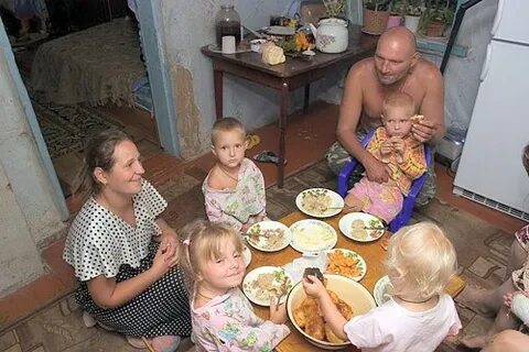 Где бедная семья и богатая семья