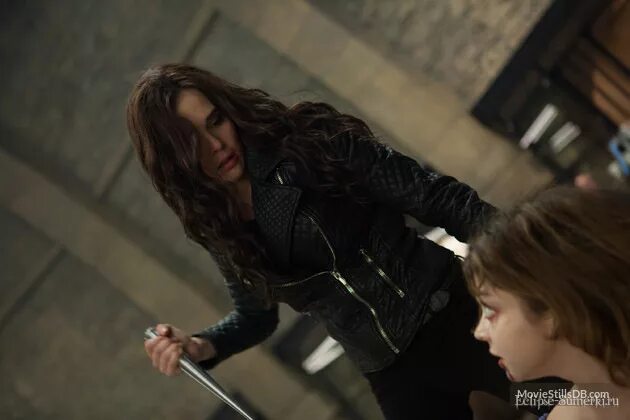 Райчел мид последняя жертва. Дампир академия вампиров. Джанин хезевей академия вампиров. Академия вампиров кристиан. Розмари хэзевей и дмитрий беликов.