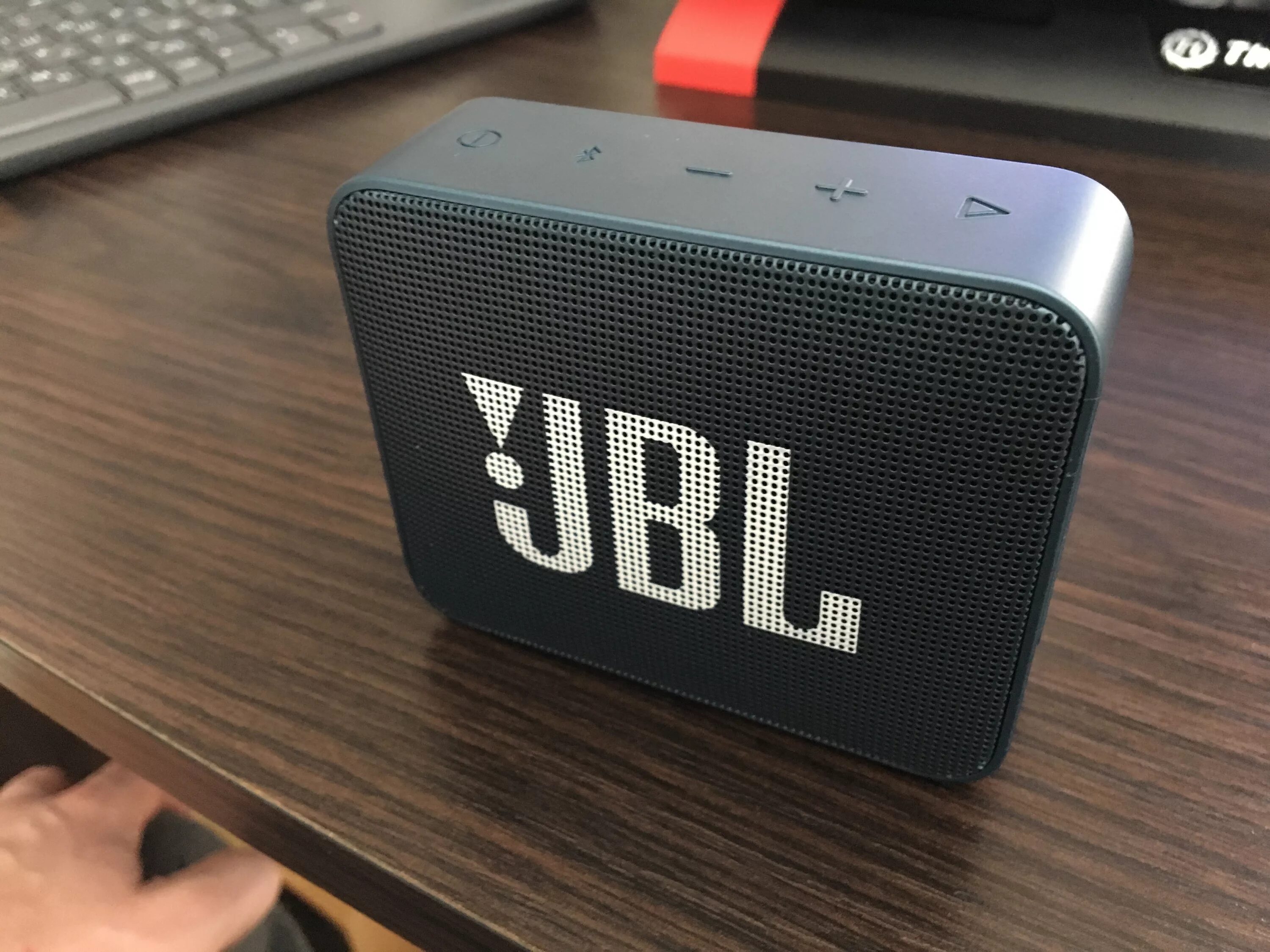 Колонка JBL go 2. Портативная колонка JBL go 2 Black. Колонка JBL go 4. Колонка JBL go 2 черная. Колонка jbl квадратная