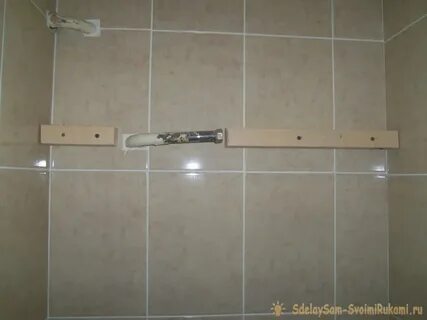 Как приклеить полку на ванну