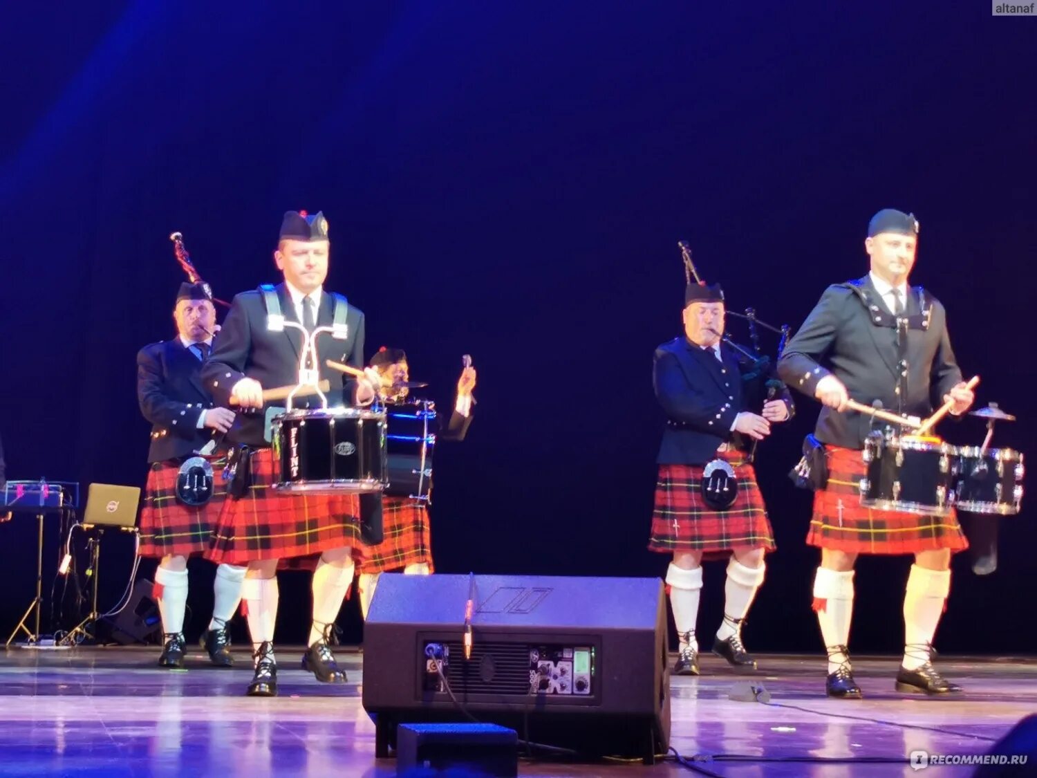 Оркестр волынщиков. Оркестр w.