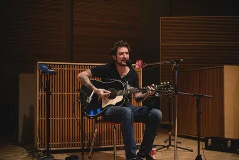 Wants guitar
