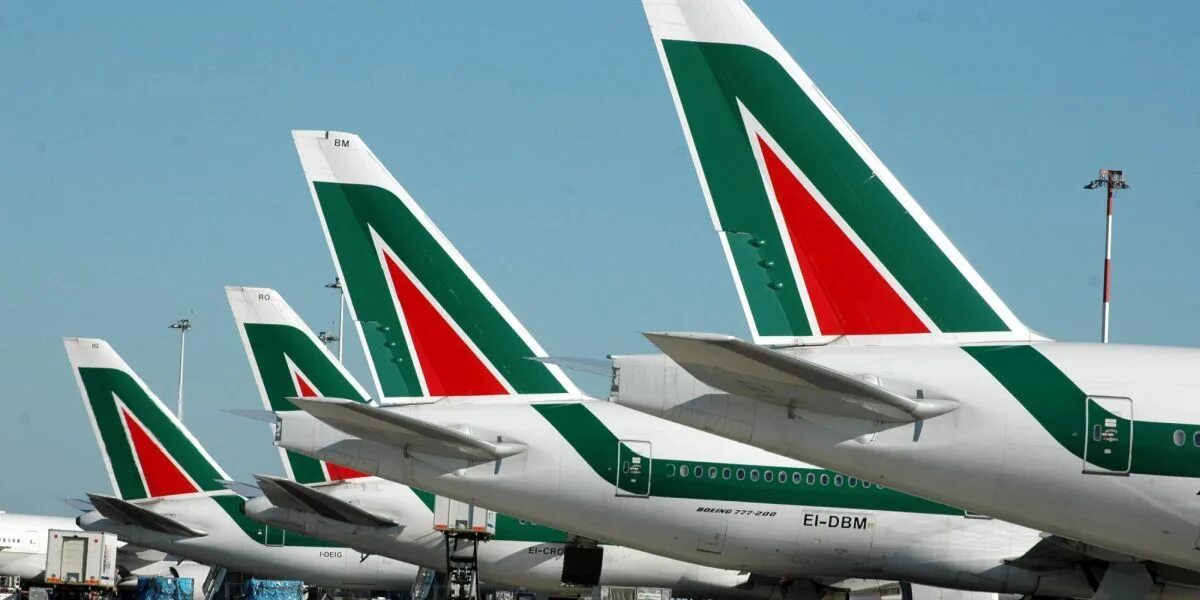 Италия самолет. Италия самолет. Alitalia. Alitalia. Alitalia.