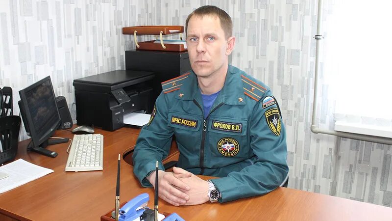 Зиничев гибель. Хлебов настоящий спасатель 2. Хлебов настоящий спасатель 2. Хлебов настоящий спасатель 2. Форма мчс в пожарных частях.