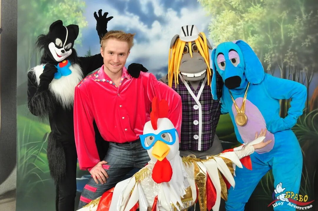 Бременские музыканты костюмы. Костюм пес бременские музыканты. Костюм бременских. Детские аниматоры бременские музыканты шоу агентство браво. Костюм петуха из бременских музыкантов.
