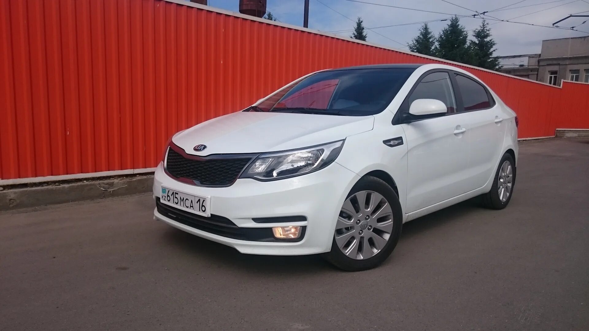 Kia Rio 2015 белая. Кия Рио 2015 белый. Kia Rio белая. Киа Рио 13 года белая. Купить киа рио белая