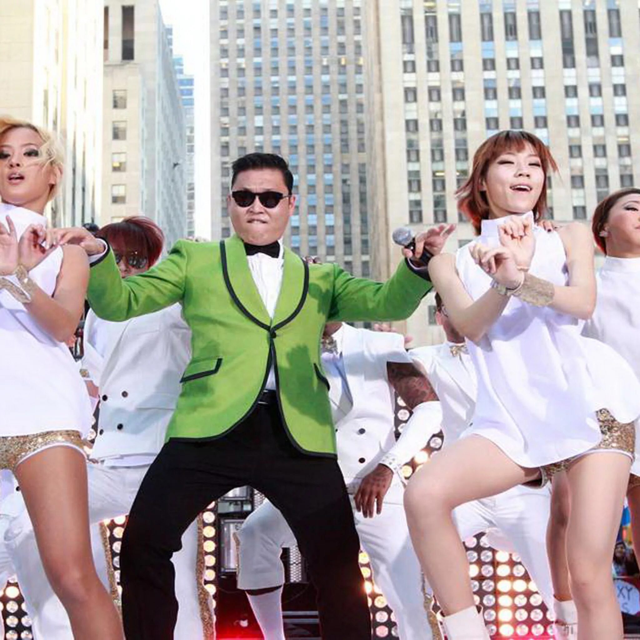 Гамнамстайл. Psy Gangnam Style. Корейский певец опа гамна стайл. Псай 2012. Клип опа гангнам стайл.