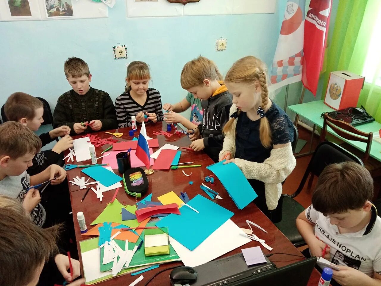 мастер это орлята россии. дерзкий шоклаглазамишкольника 2022. город мастеров орлята. город мастеров орлята. город мастеров орлята.