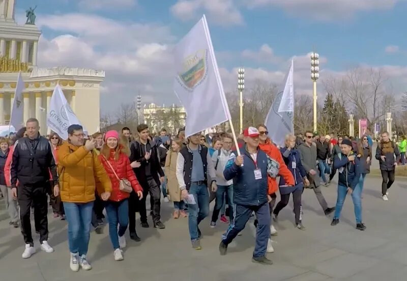 Последние новости дня в москве. Всероссийский день ходьбы. Всероссийский день ходьбы Тыва. Нации в Москве. День здоровья Москва.