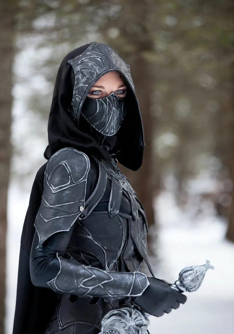 Соловьиная броня. Skyrim Nightingale Armor. Скайрим Соловьиная броня косплей. Соловьиная броня в Skyrim арт. Косплей девушек парнями