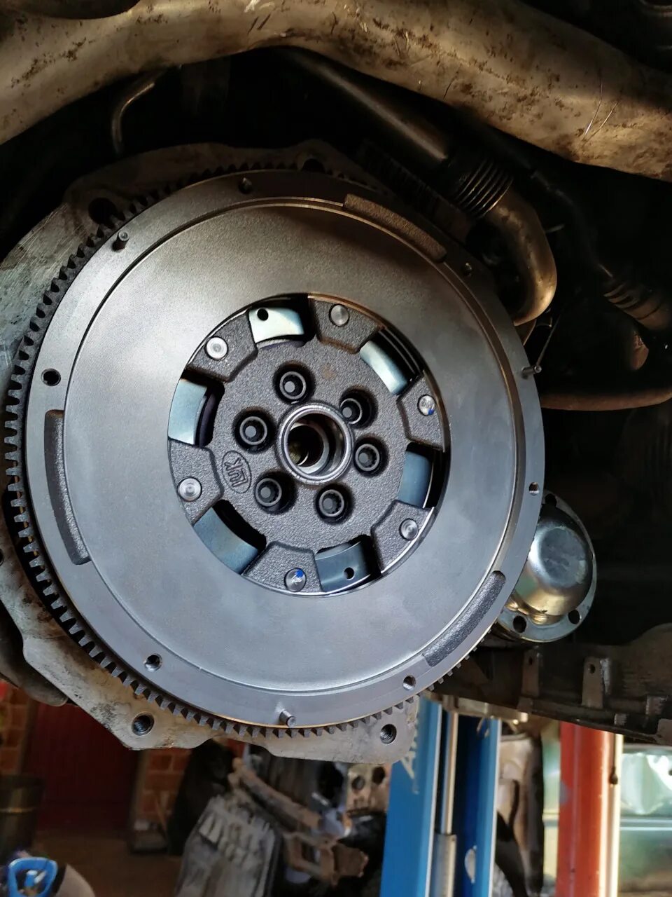 4 bby. 8 2008 года. Сцепление шкода. Одномассовый маховик пассат б6. Корзина сцепления шкода а 5 1.