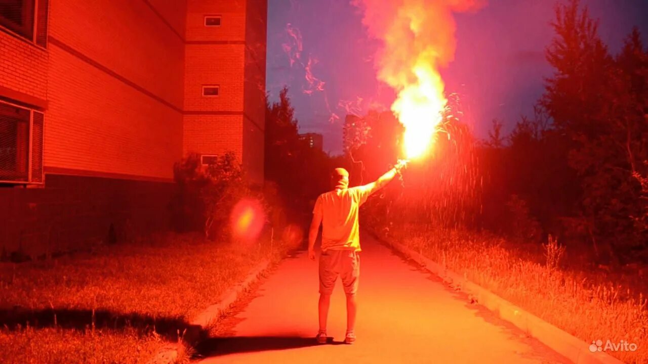 Шоу. Фальшфейер белого огня ф-3к. Фальшфейер фаер. Фальшфейер фаер. Фанаты фаеры.