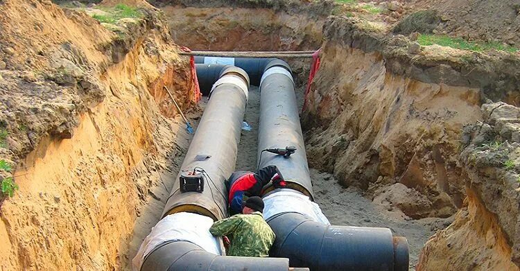 Изоляция технологических трубопроводов. Теплотрасса ппу. Теплотрасса стык. Теплотрасса стык. Изоляция стыков ппу труб.