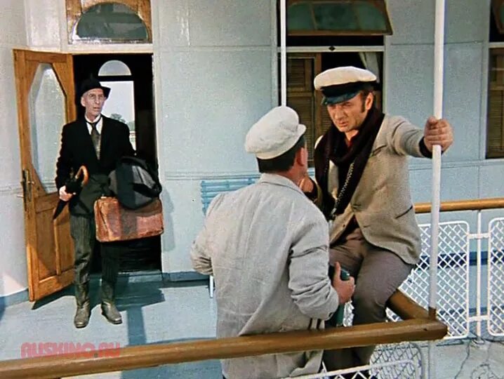 Пусть первым кинет камень кто без греха. Кто скажет что это девочка пусть первым. Пусть кинет в меня камень. Кто скажет что это девочка пусть первым. А кто скажет что это мальчик пусть.