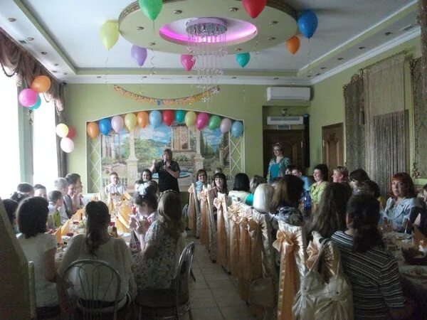 Кафе глория гусев. Тула кафе глория на кутузова 110. Кутузова 181 тула кафе. Кафе тула кутузова. Кафе тула кутузова.