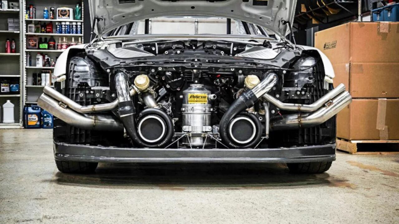 Venom racing двигатель. 3 v8. Самый быстрый мотор. Ssc tuatara 1 мотор. Hennessey venom gt 2011.