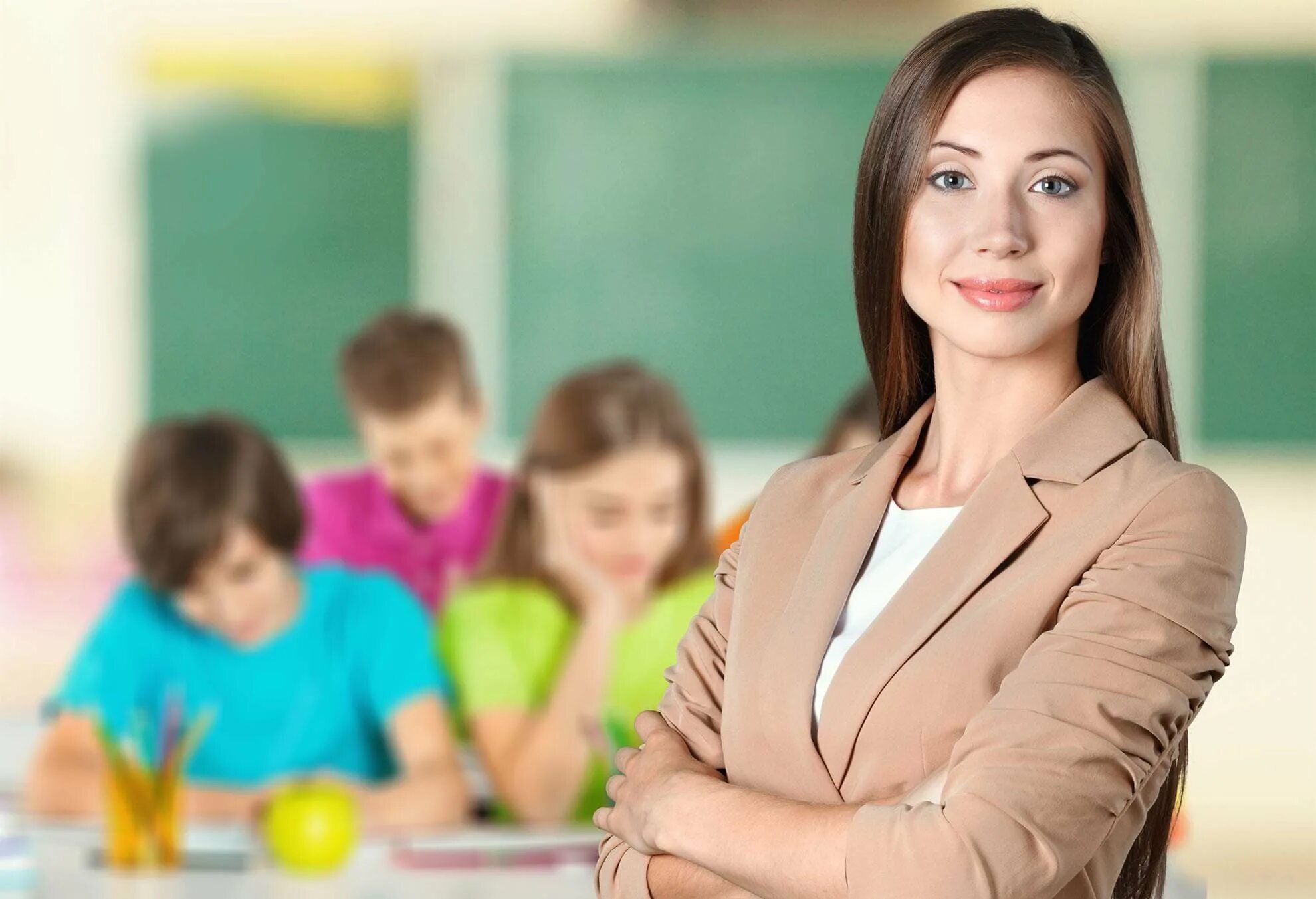 Современный учитель. Плюсы профессии педагога. Статусы про учителей. Статус о работе учителя. Учительница с указкой.