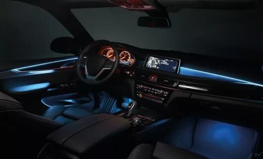 Bmw x5 подсветка. Подсветка салона БМВ х5 ф15. Ambient Light BMW x5 e70. BMW x5 f15 подсветка салона. BMW x5 f15 салон в темноте.