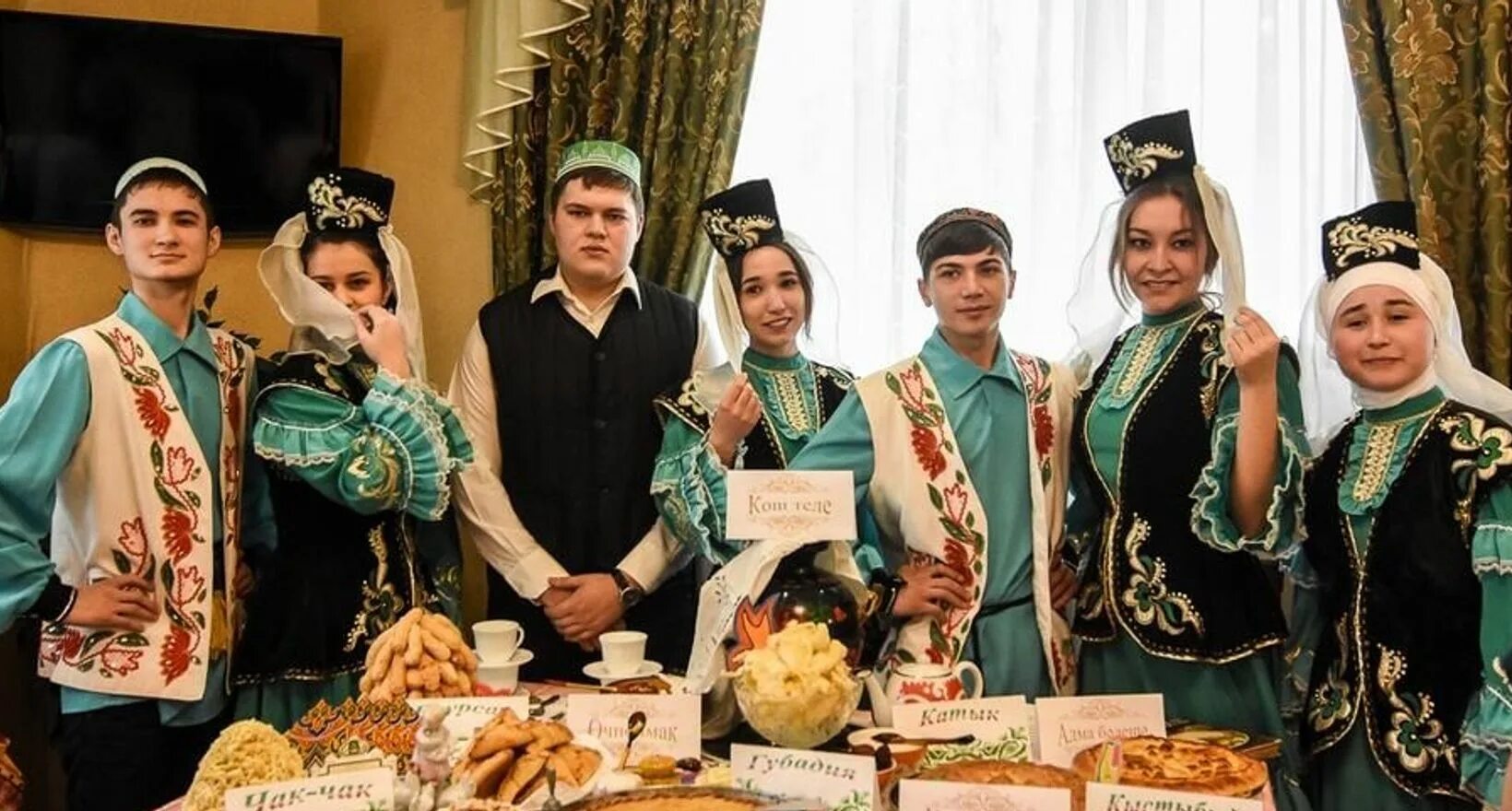 Республика татарстан кухня. Национальная кухня татаров. татарское гостеприимство чак чак. национальные блюда крымских татаров. традиционная татарская кухня.