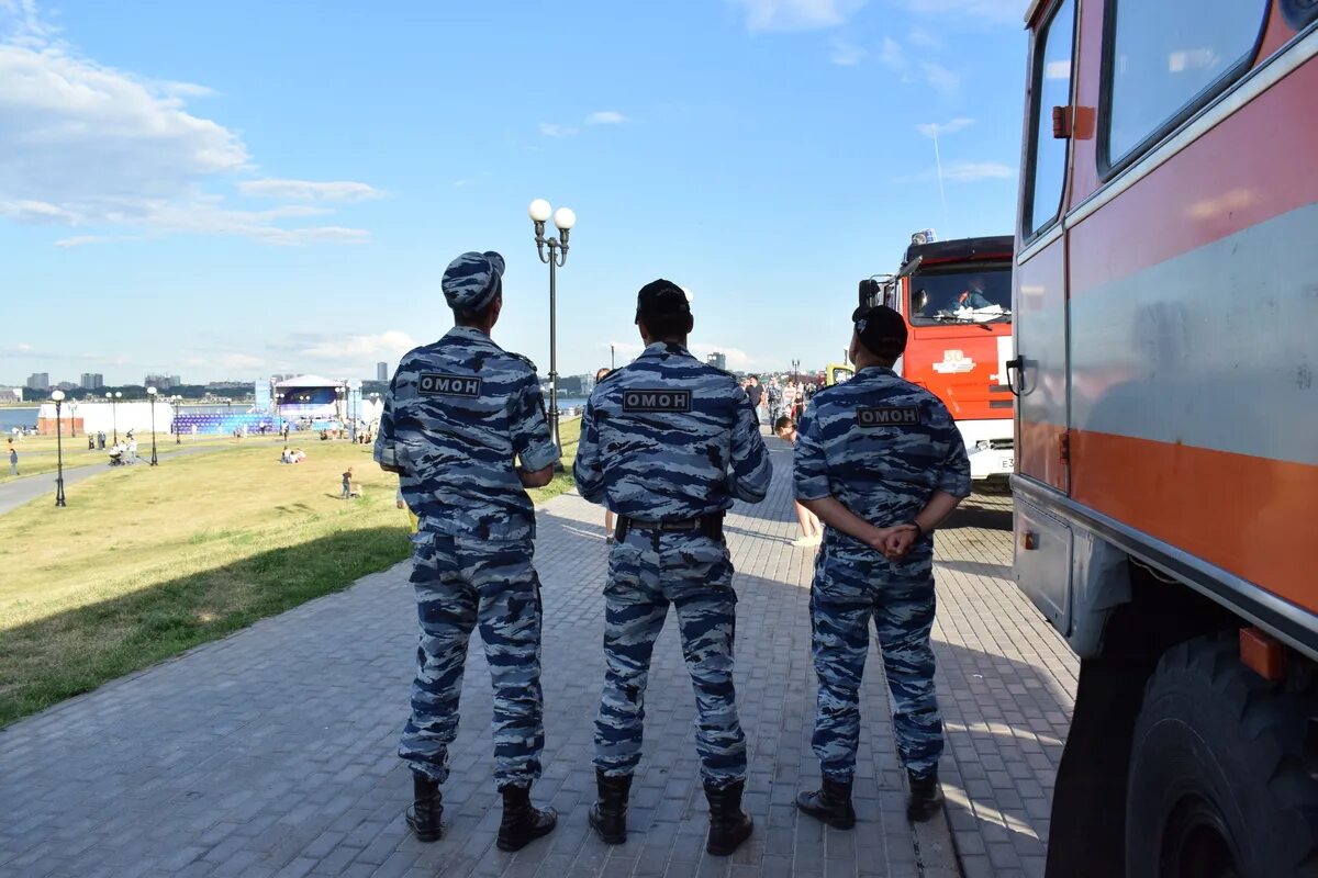 Росгвардия казань работа. Офисная форма росгвардии вневедомственной охраны. Росгвардия полиция. Росгвардия казань работа. Росгвардия казань работа.