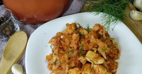 Вкусная тушеная капуста с курицей